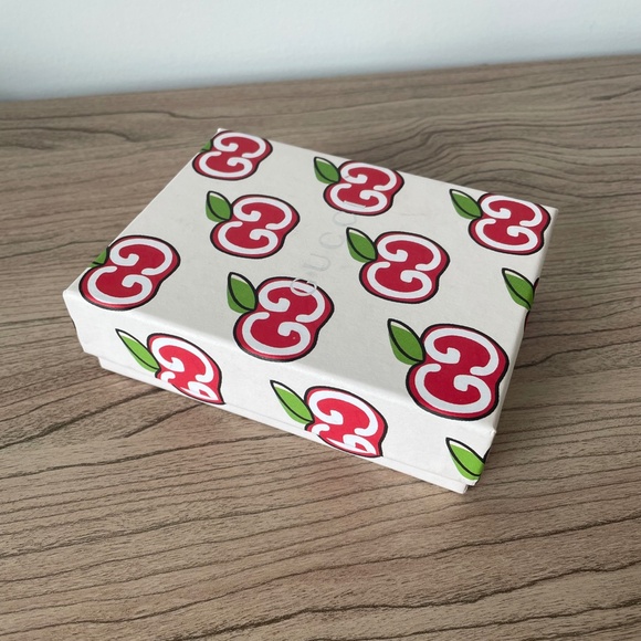 Authentic Gucci gift box and dust bag - apple print Chinese valentines packaging - Picture 8 of 8